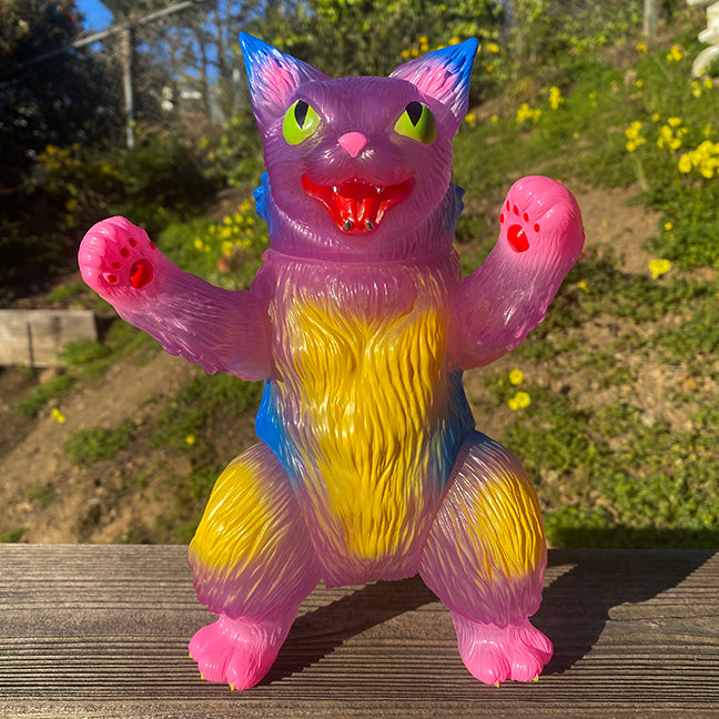 King Negora UV reactive vinyl Cat Kaiju UV reactive vinyl