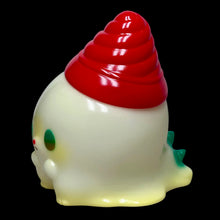 Load image into Gallery viewer, 3 1/2” Seri Norica LA Modern Sofubi Market ‘26