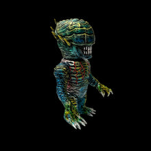 Load image into Gallery viewer, Radar-X Skull Head Butt by Kazu Akamatsu