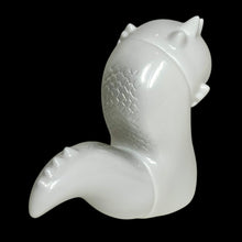 Load image into Gallery viewer, 3 1/2” Norazuya LA Modern Sofubi Market