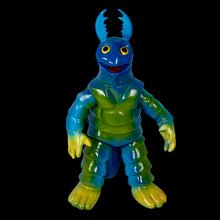 Load image into Gallery viewer, 9” Alien Bankah Marusan Sample Sale #34