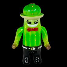 Load image into Gallery viewer, 5 1/2” Ukydaydreamer LA Modern Sofubi Market