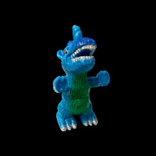 Load image into Gallery viewer, 6” @monstock_japan sofubi