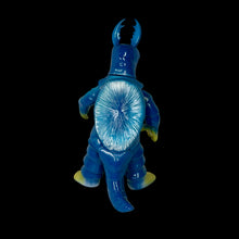 Load image into Gallery viewer, 9” Alien Bankah Marusan Sample Sale #34