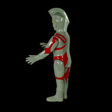 Load image into Gallery viewer, 11 1/2” Ultraman Ace 450 BY MARUSAN