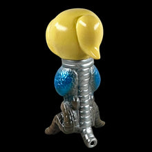 Load image into Gallery viewer, 3 3/4” Phi Krasue Sunguts LA Modern Sofubi Market ‘26