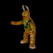 Load image into Gallery viewer, 9” Alien Bankah Marusan Sample Sale #32