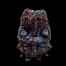 Load image into Gallery viewer, Zombie mad toad (blue eyes) by @Moucoyama