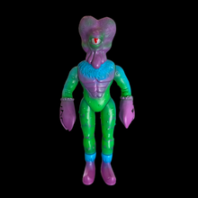 Load image into Gallery viewer, Alien Xam by Max Toy Company