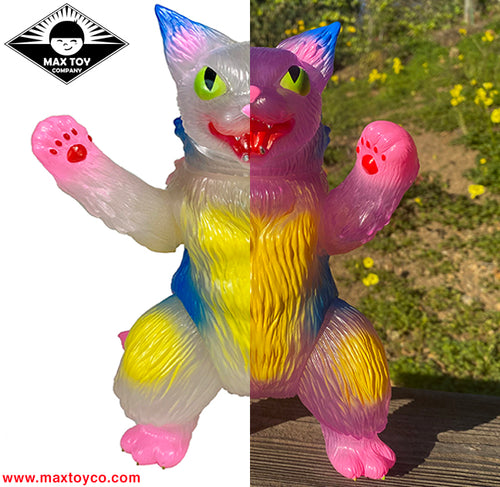 King Negora UV reactive vinyl Cat Kaiju UV reactive vinyl